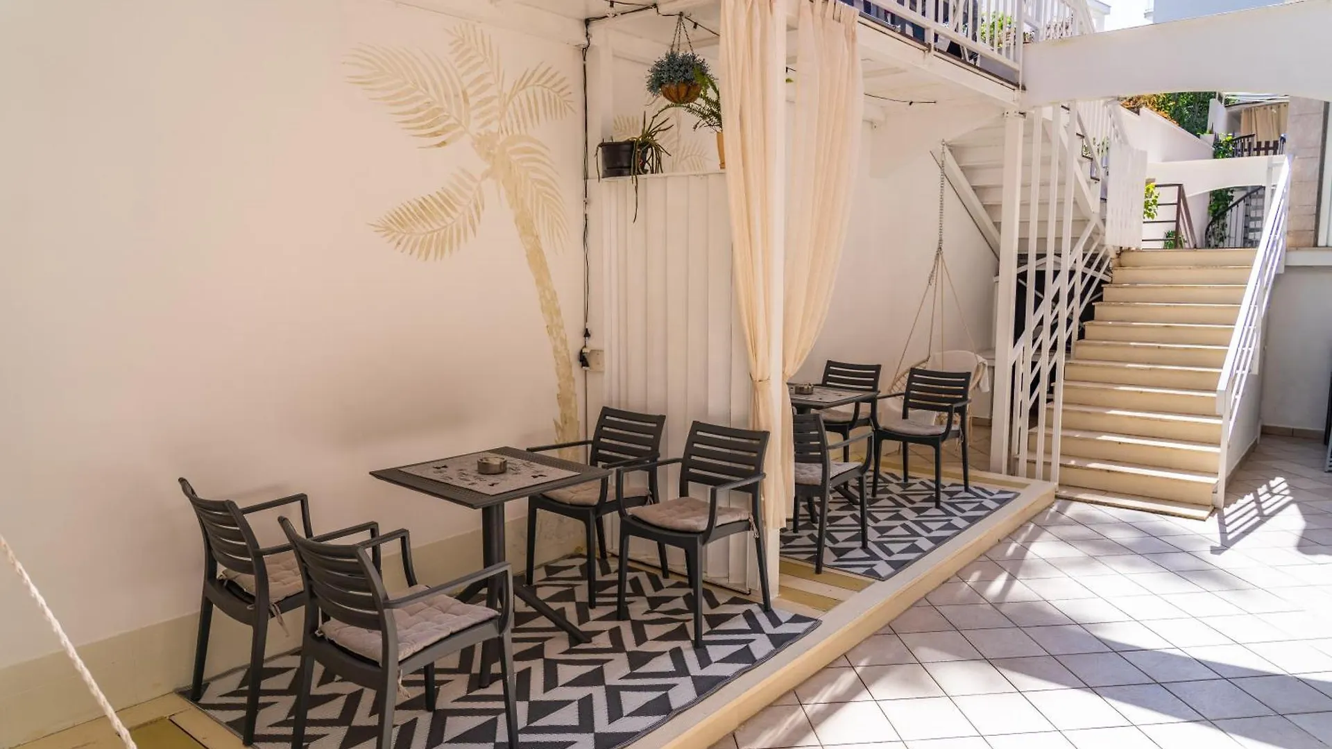 Apartmani Perko Trogir 0*,  Croatia
